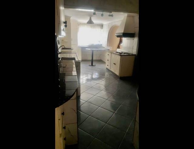 3 BEDROOM HOUSE FOR SALE IN VANDERBIJLPARK CW 2